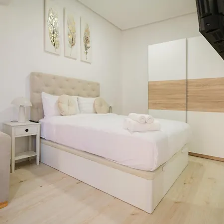 Monte O Castro By Cosyhome Apartment